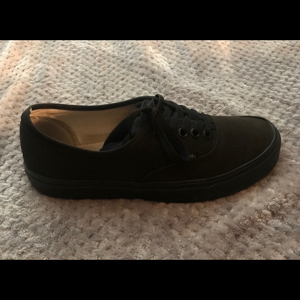 Vans. Black Authentic.